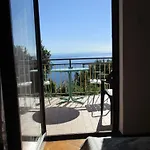 Mit Balkon Und Terrasse By Interhome *