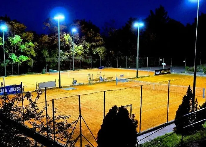 Mit Balkon Und Terrasse By Interhome 奥帕提亚