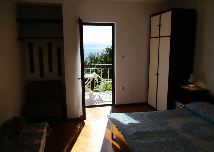 Mit Balkon Und Terrasse By Interhome Apartment