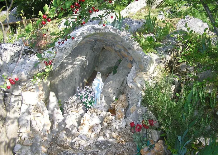 Mit Balkon Und Terrasse By Interhome Appartement Opatija